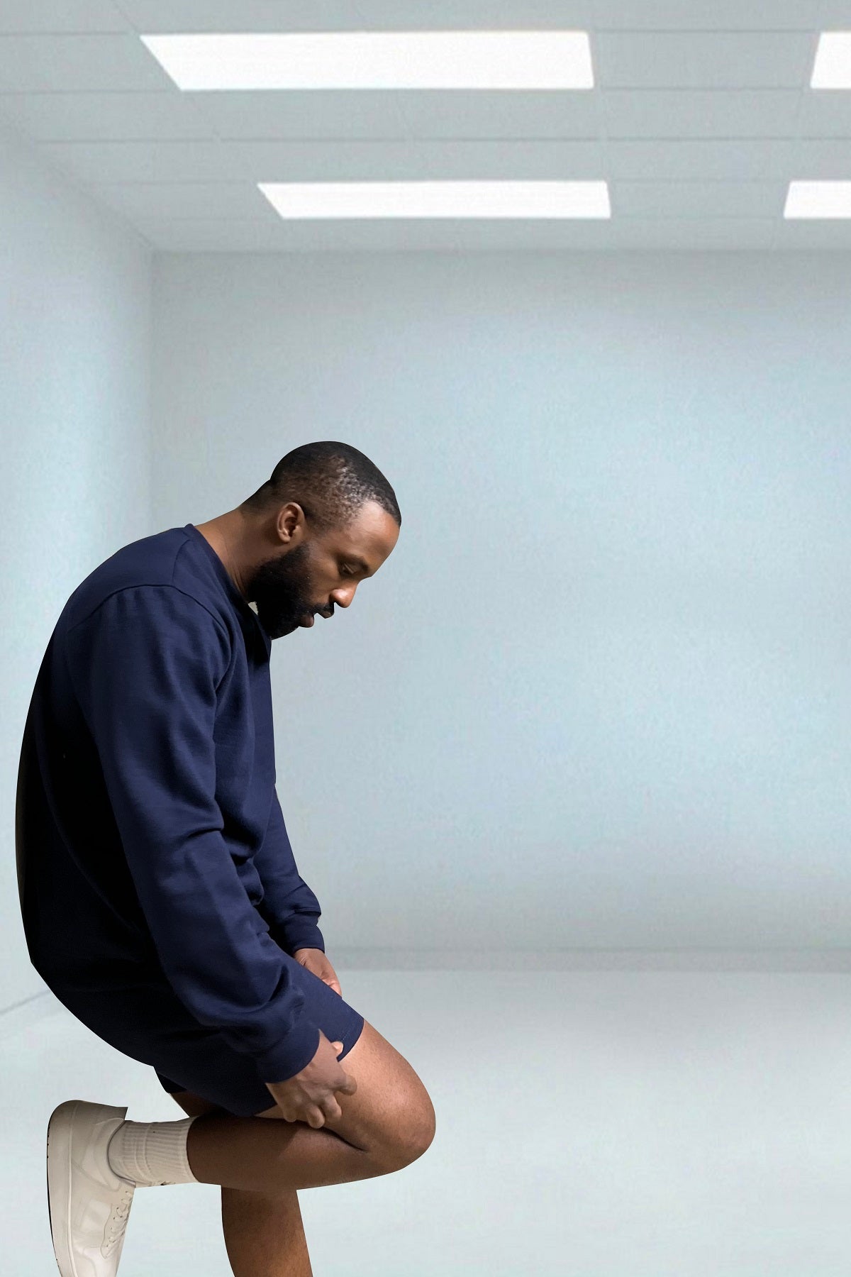 Essential crew neck SweatShirt - Navy Blue
